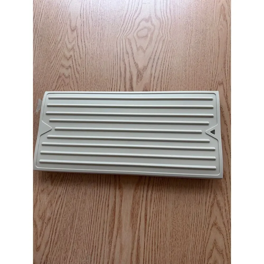 New Dish Drying Ribbed Mat Foldable Light Tan Dishwasher Safe 13 1/4”x19 1/4”